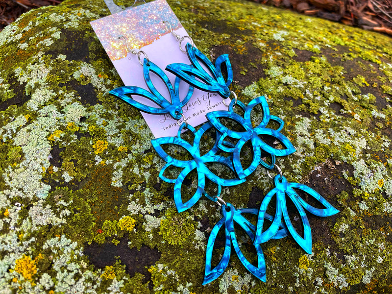 Cyan Shell Acrylic Earrings